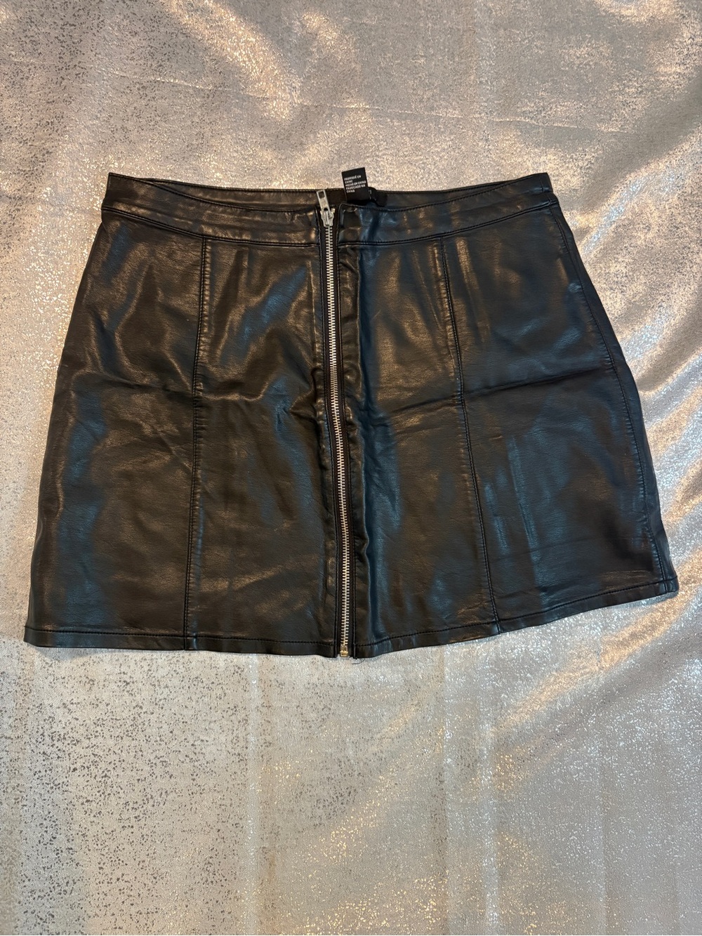 Forever 21 Black Faux Leather Zip-Front Mini Skirt